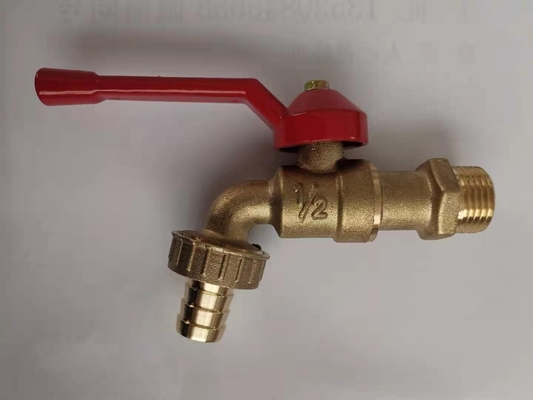 1/2 3/4 นิ้วสายสวน Bib ทองเหลืองท่อ Faucet ที่จับพลาสติก