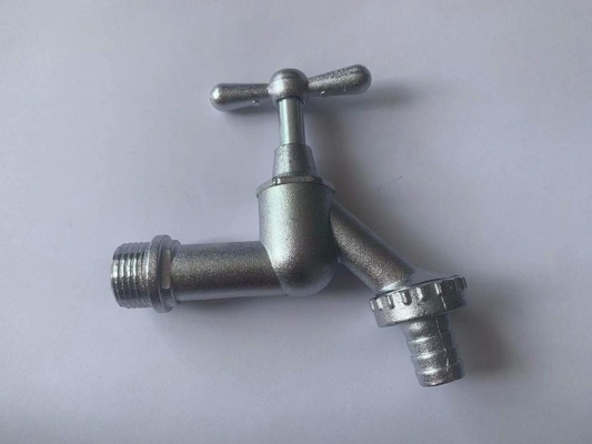 1/2 3/4 นิ้วสายสวน Bib ทองเหลืองท่อ Faucet ที่จับพลาสติก